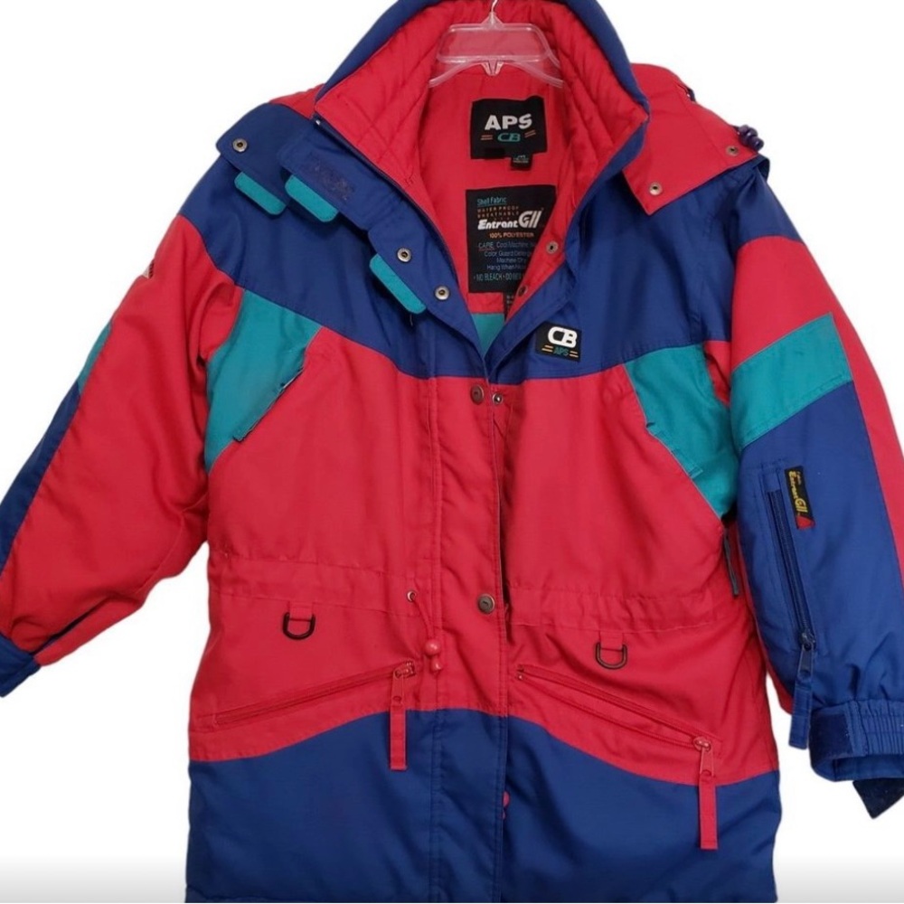 Vintage APS CB women’s ski jacket size medium. Make an offer!